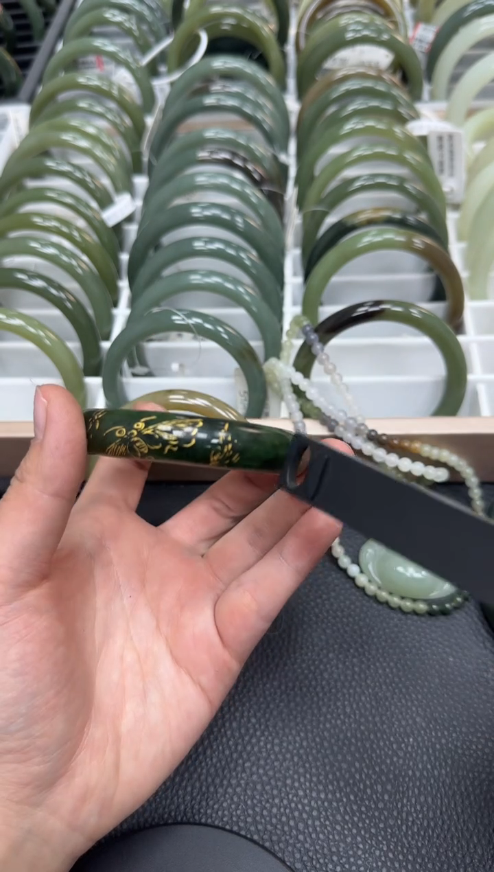 【闪购商品】和田玉手镯未镶嵌碧玉有纹天然和田玉有天然结构