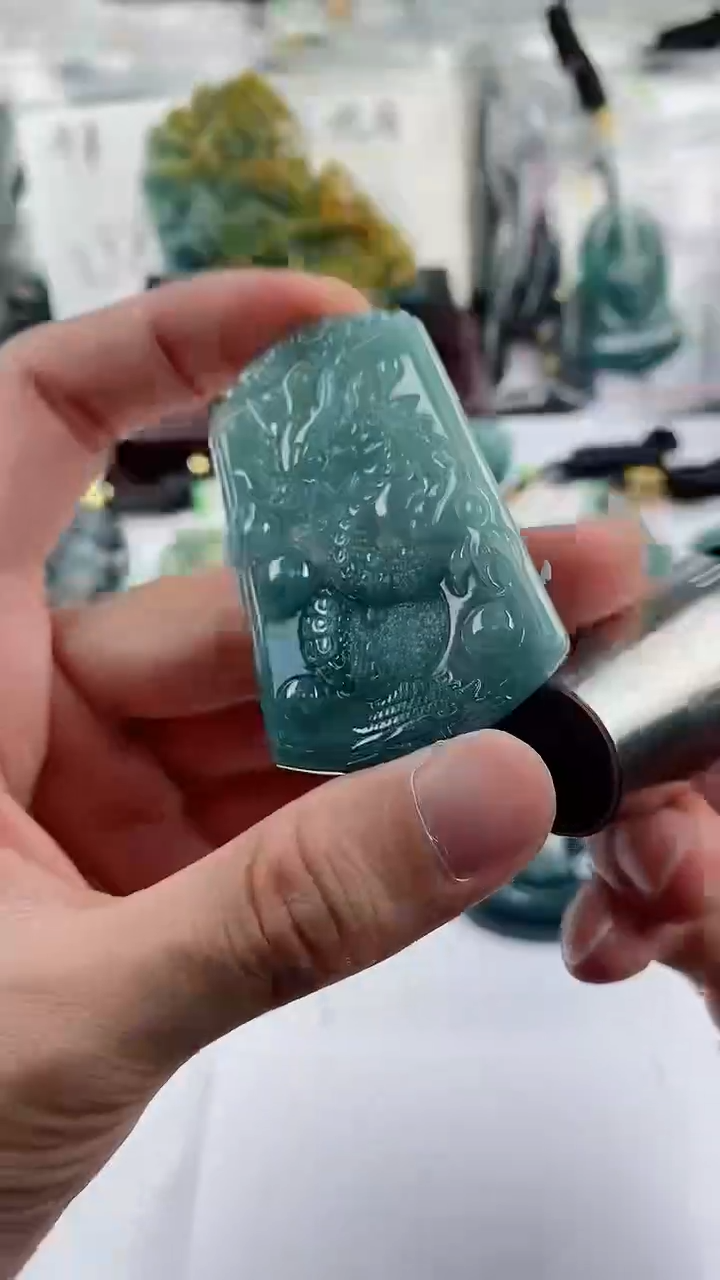 【闪购商品】翡翠颈饰未镶嵌多样性一件随机发货 龙牌68