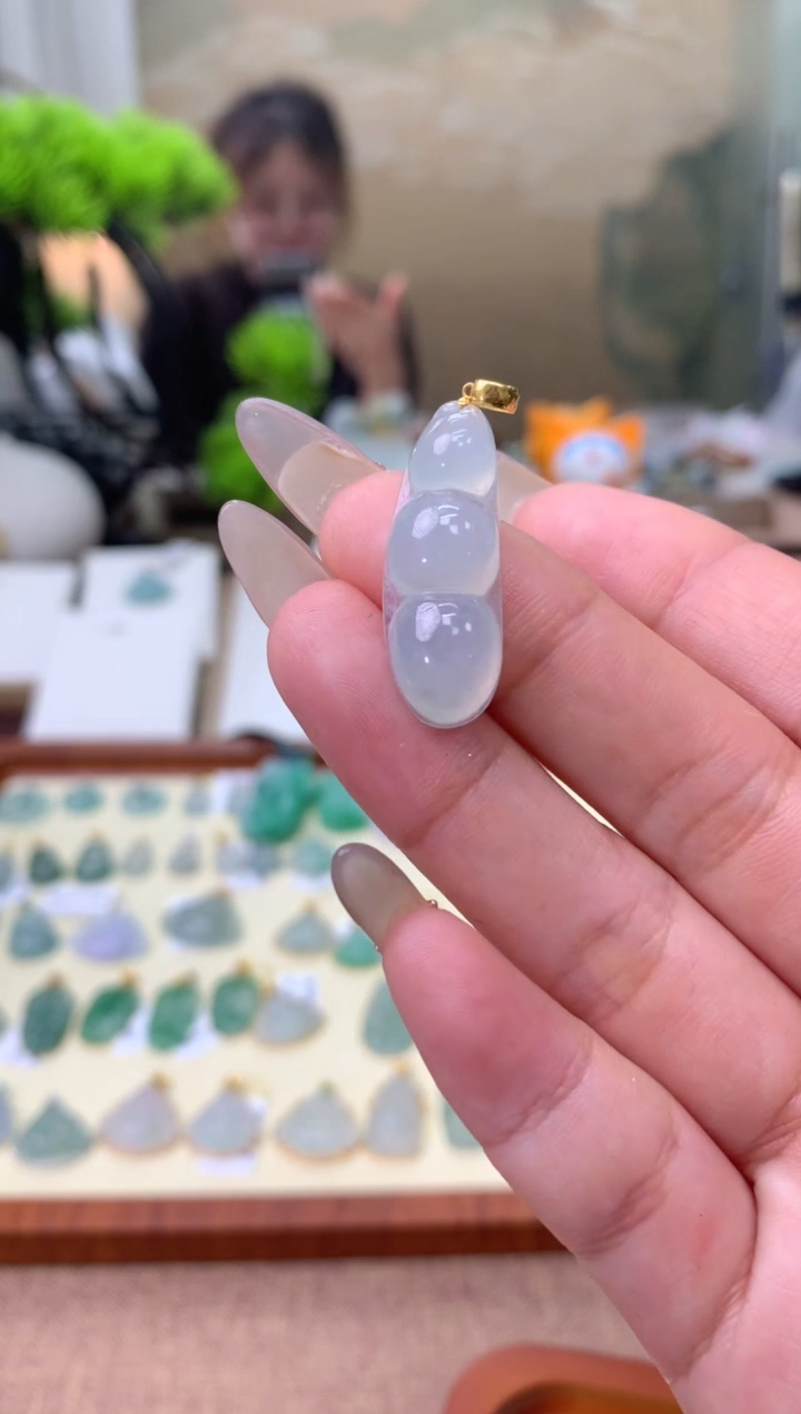 【闪购商品】翡翠颈饰18K金镶嵌天然A货翡翠挂件   