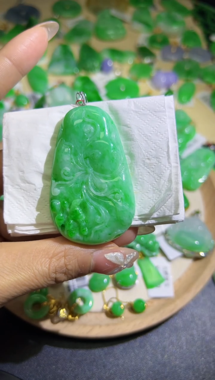 【闪购商品】翡翠颈饰18K金镶嵌Q缅料A货翡翠/支持复检/一件