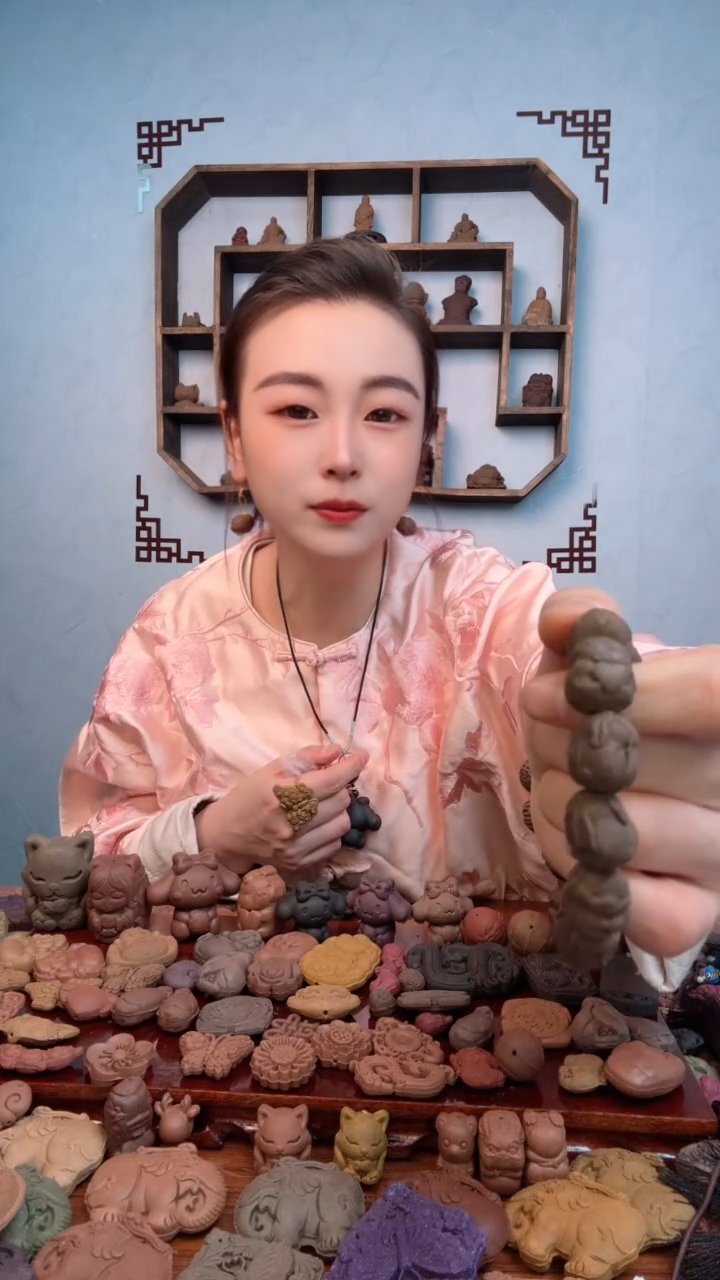 【闪购商品】泥塑瑕疵婴香12颗小兔子手串