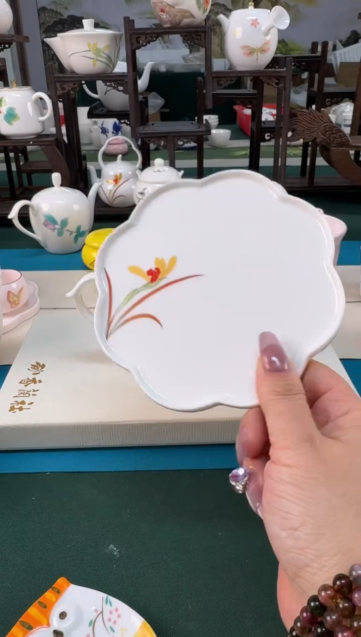 【闪购商品】瓷器 ······.......