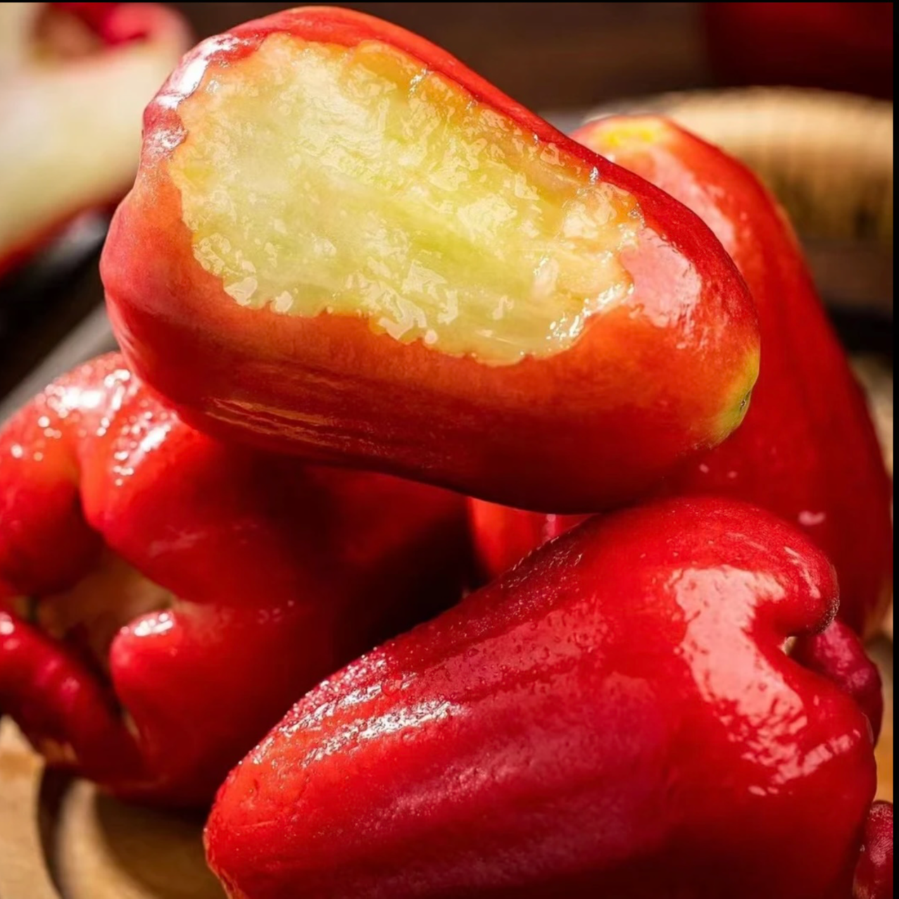 顺丰包邮三亚黑金刚莲雾甘甜脆爽多汁老人孩子孕妈妈喜爱