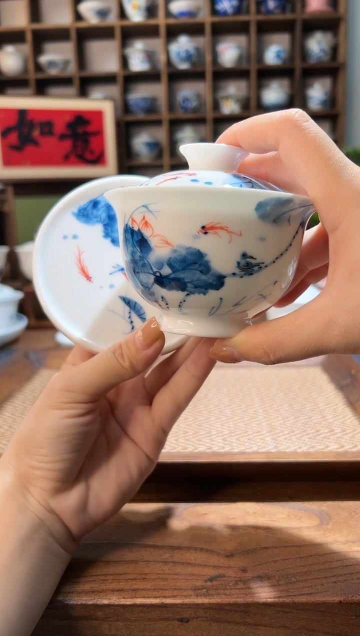 【闪购商品】荷花锦鲤大盖碗+送盖置      