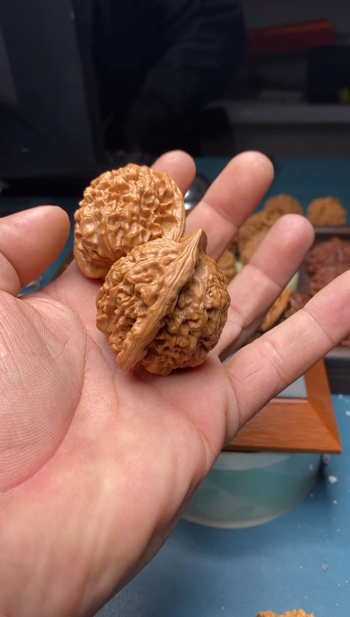 把件文玩核桃孙*贵麒麟纹b498