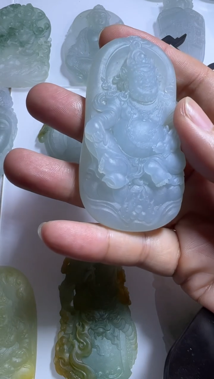 定制翡翠未镶嵌牌子