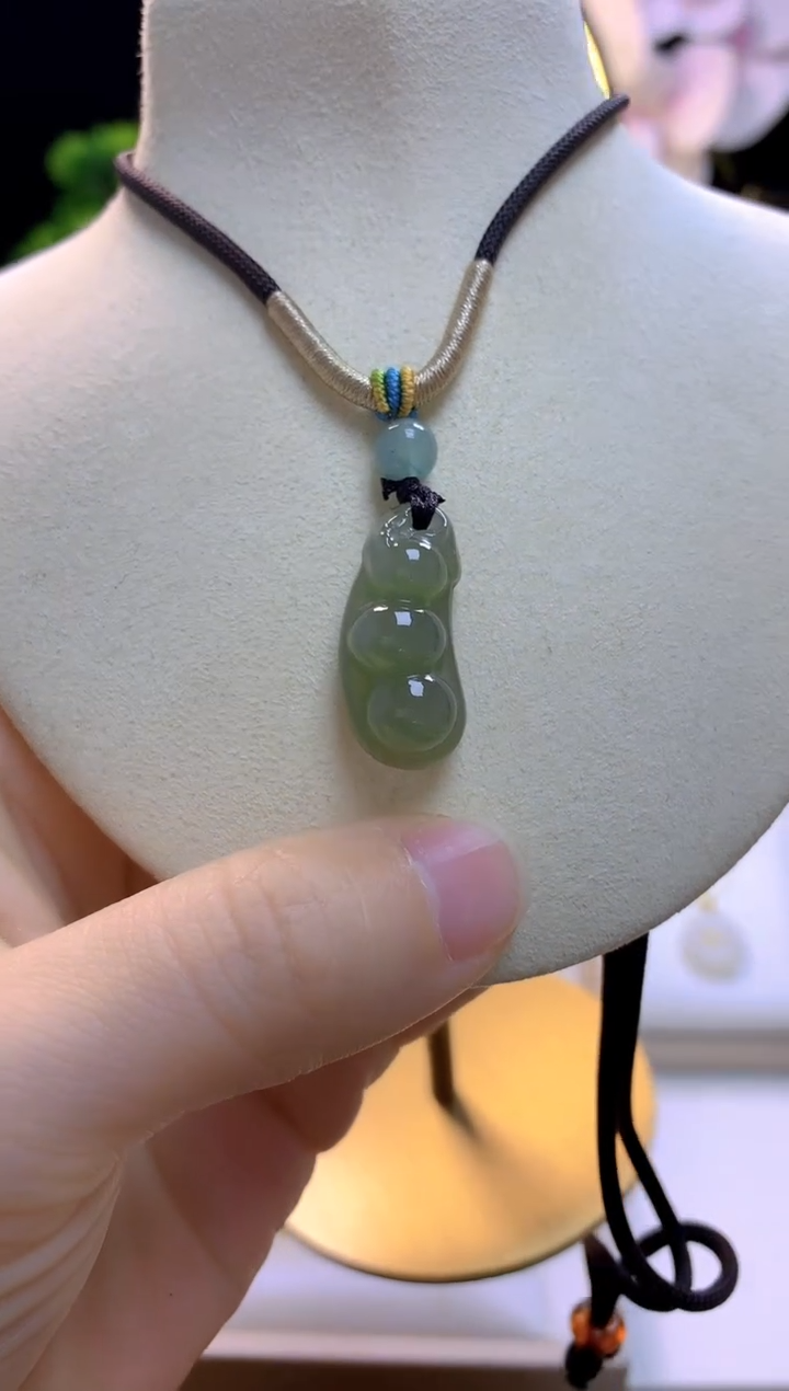 和田玉未镶嵌毛衣链福豆