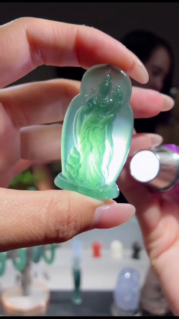 吊坠(不含链)未镶嵌翡翠观音