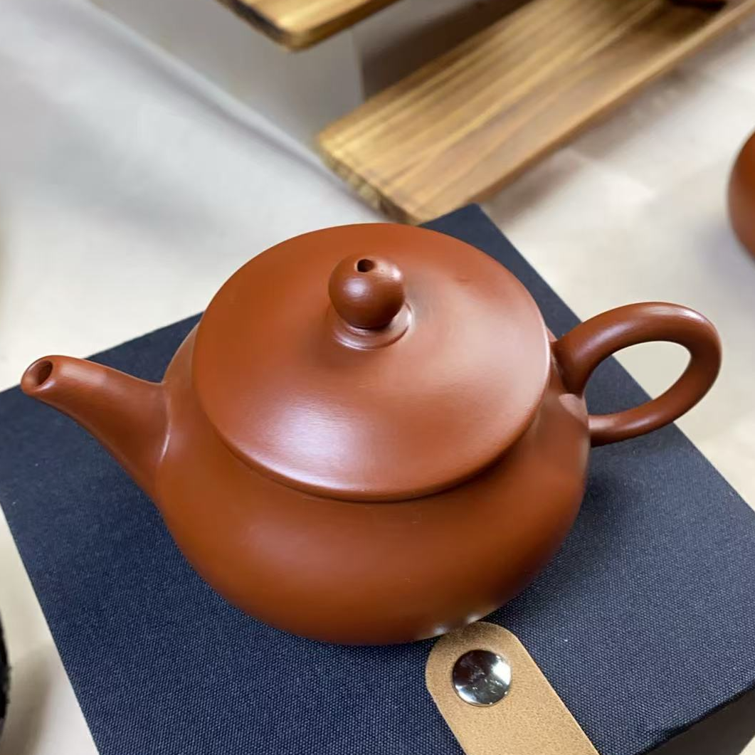 潮州朱泥壶手拉壶半手工明炉90毫升无礼盒 壶底微瑕 介意勿拍！