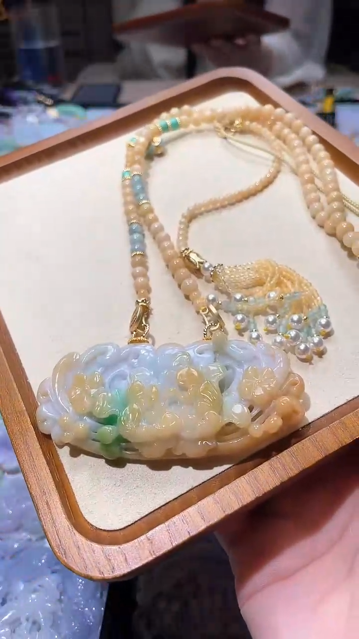 【闪购商品】翡翠颈饰未镶嵌吊坠