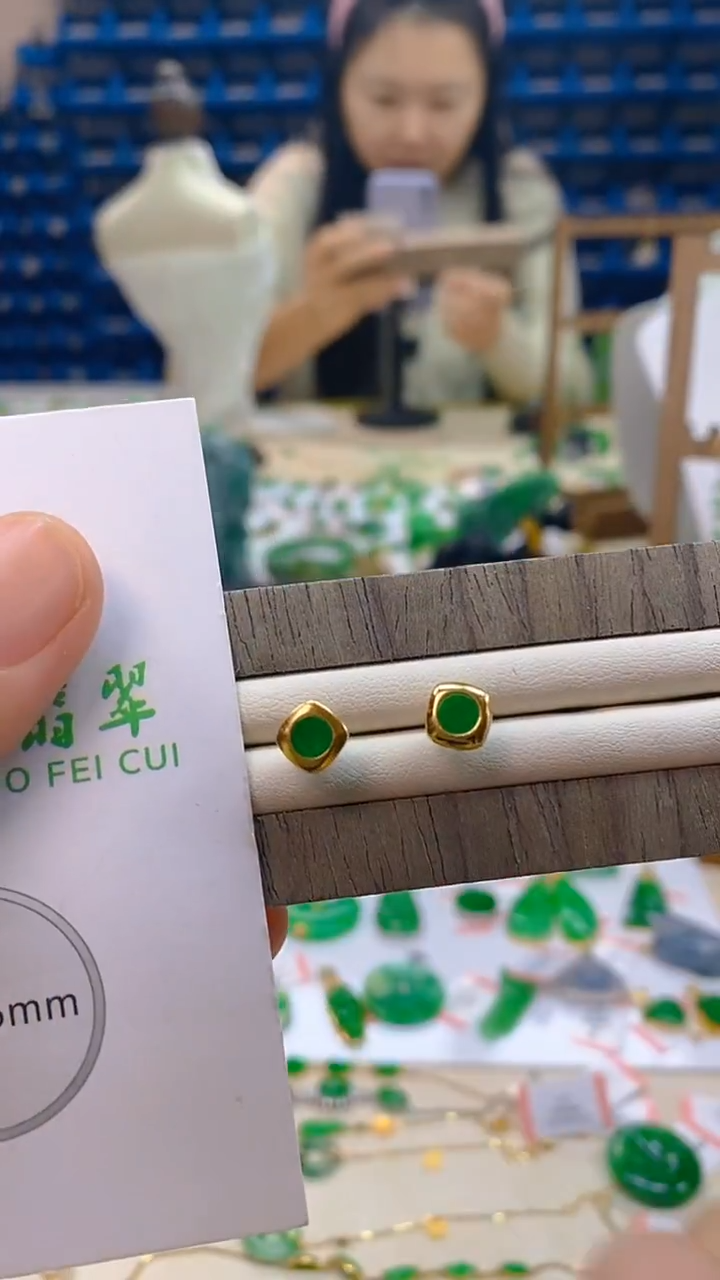 颈饰未镶嵌翡翠新号开播 全场乱卖