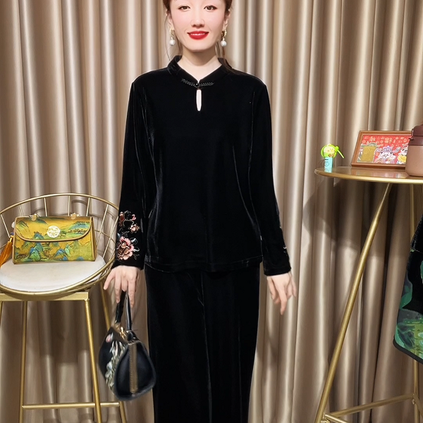 6580立领刺绣改良版金丝绒上衣旗袍衫冬季新款高贵百搭中年女装