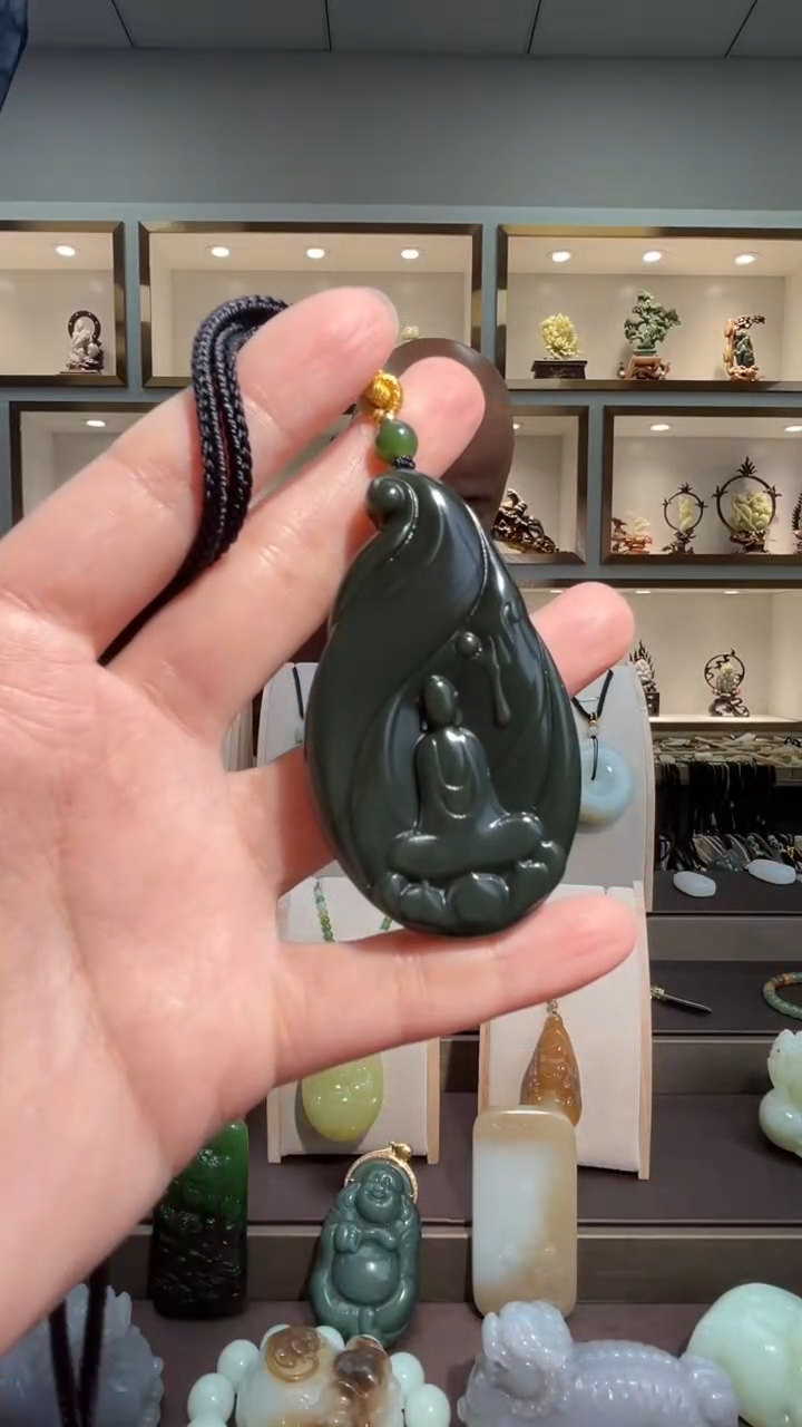 颈饰未镶嵌和田玉苏