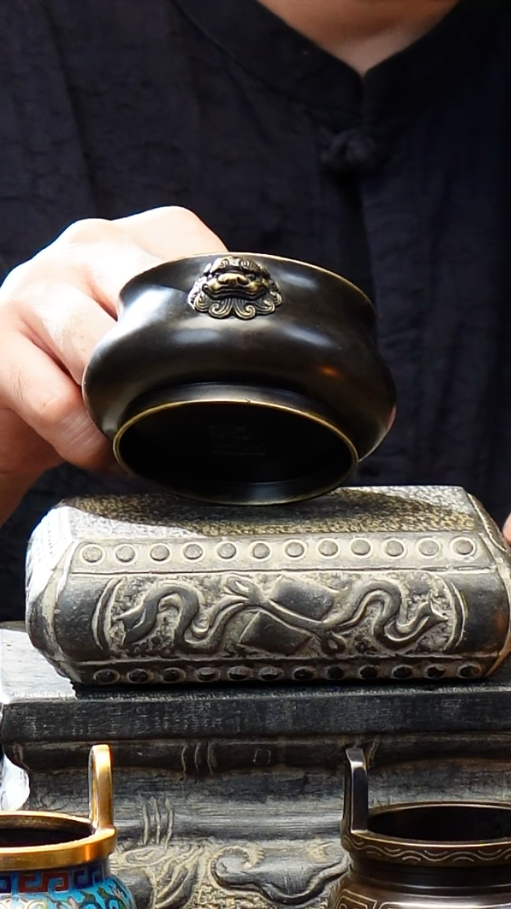 炉天下最新深腹狮耳炉