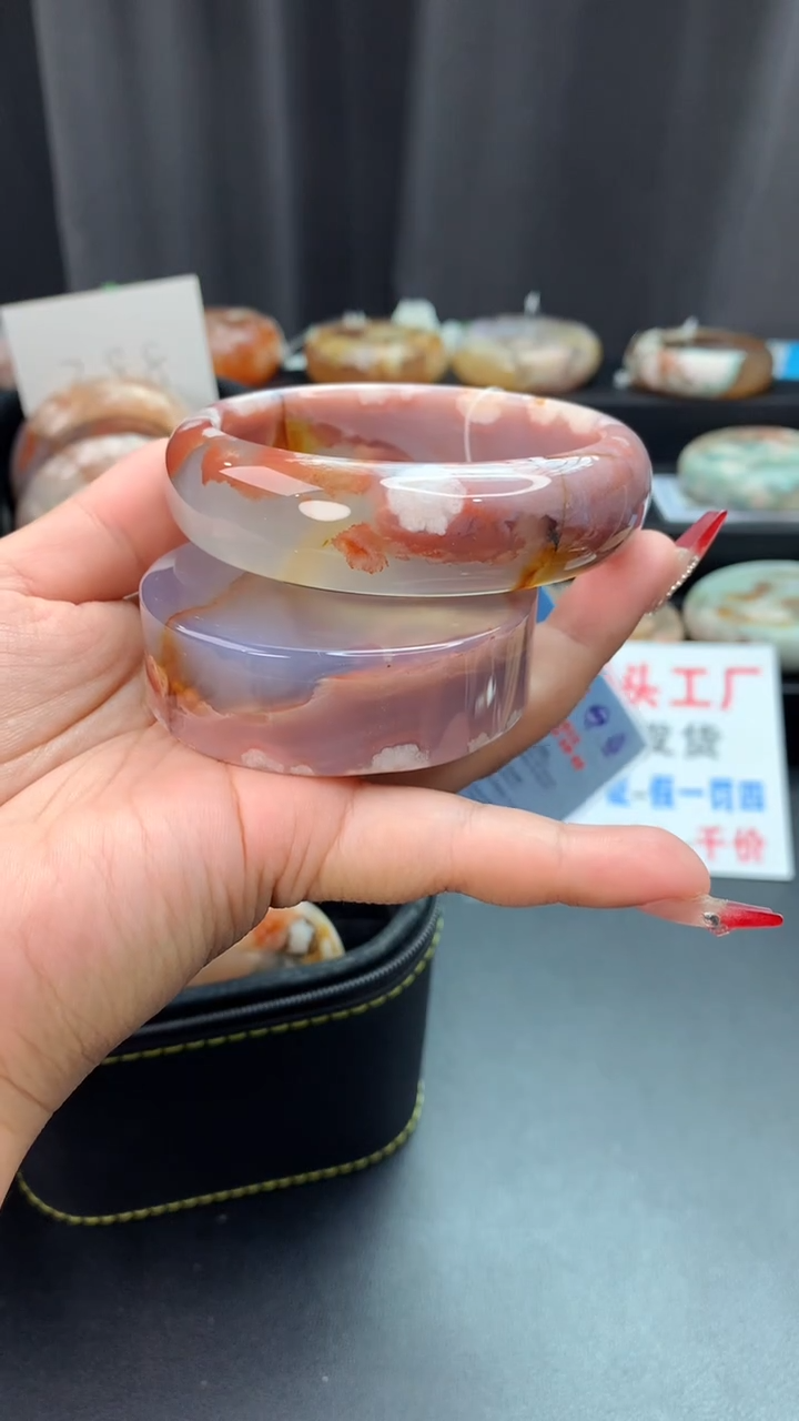 未镶嵌手镯石英质玉（63圈口）赠送镯心 