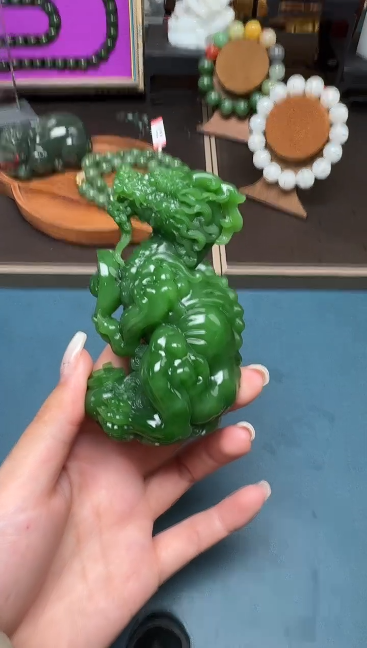 未镶嵌和田玉挂件by