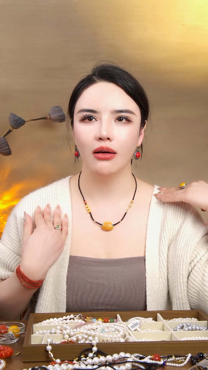 【闪购商品】蜜蜡颈饰未镶嵌天然迷哦啦颈饰项链