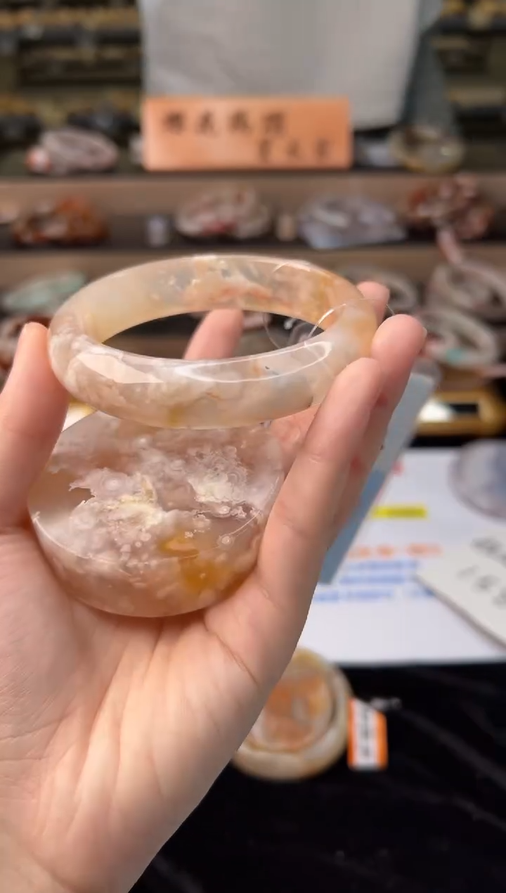 石英质玉未镶嵌手镯63圈口（赠送镯心）13388