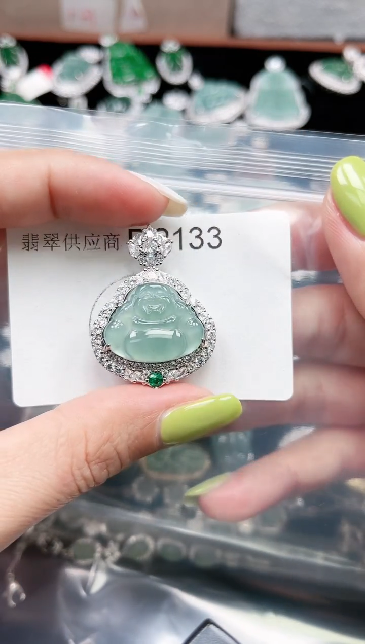 【闪购商品】翡翠颈饰未镶嵌赠皮绳2133