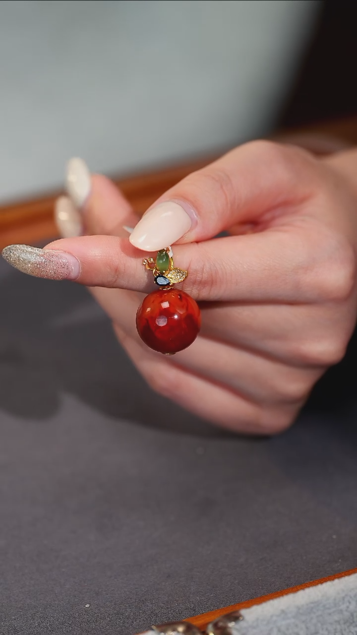 吊坠(不含链)18K金镶嵌南红玛瑙原矿D6-1