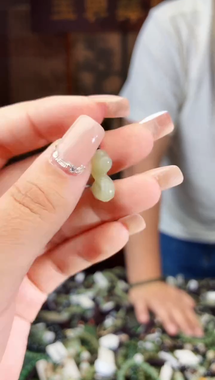 和田玉未镶嵌颈饰拍一发一