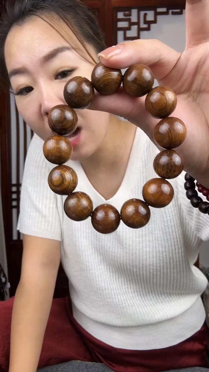 木非洲檀香花梨卡1.8单圈手串微瑕