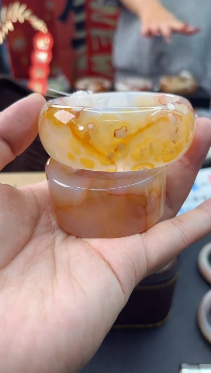 【闪购商品】石英质玉手镯未镶嵌赠送镯心（58圈口）