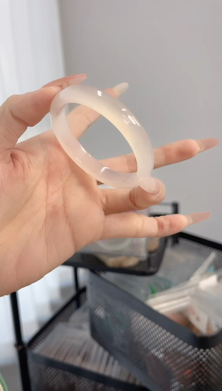 【闪购商品】玛瑙/玉髓手镯未镶嵌51-52圈