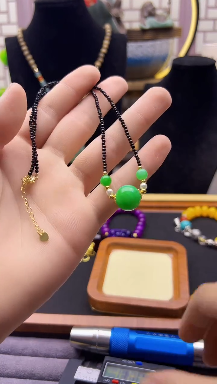 翡翠14K金镶嵌颈饰X830        