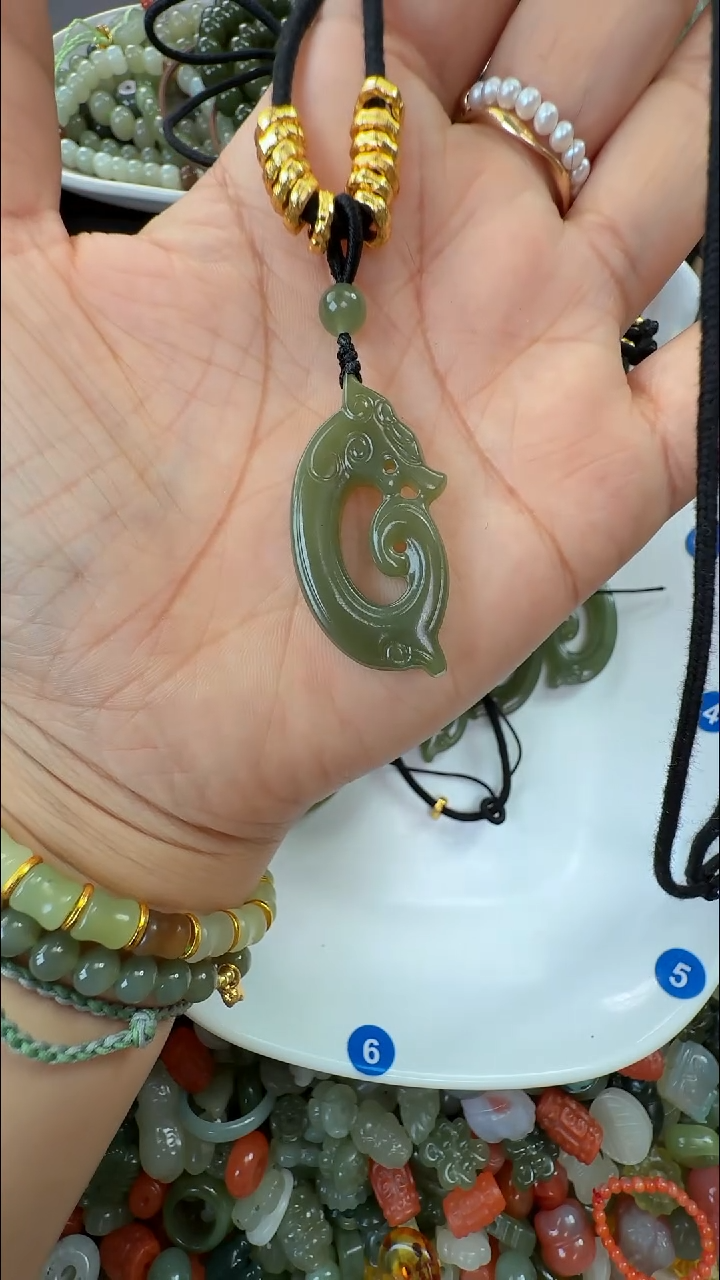 颈饰未镶嵌和田玉A3多样性发其一