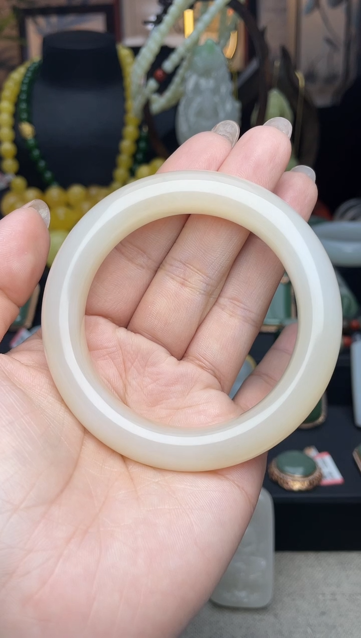 【闪购商品】和田玉手镯未镶嵌手镯