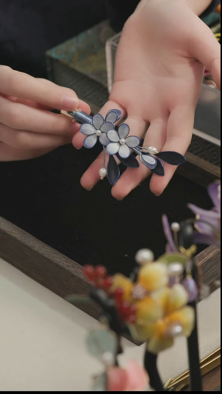 刺绣【高货】湘传礼 桑蚕丝 非遗绒花发夹