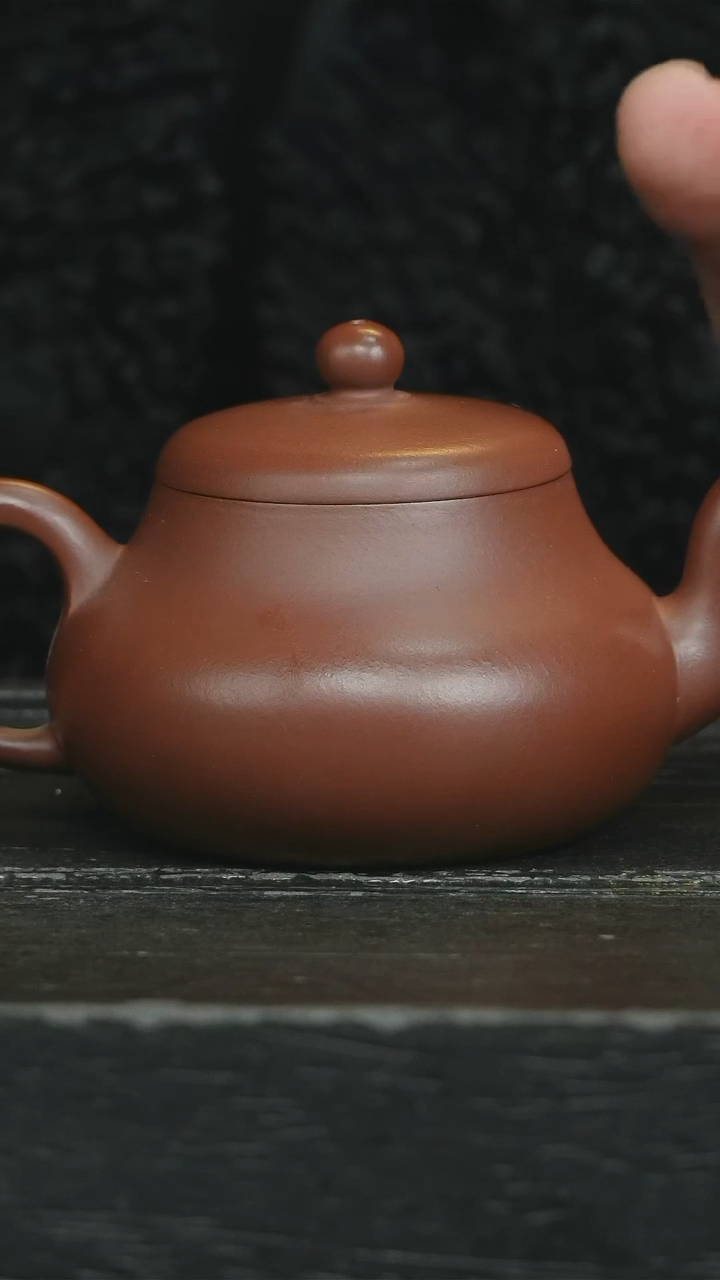 【闪购商品】紫砂茶壶紫袍玉砂光素君德