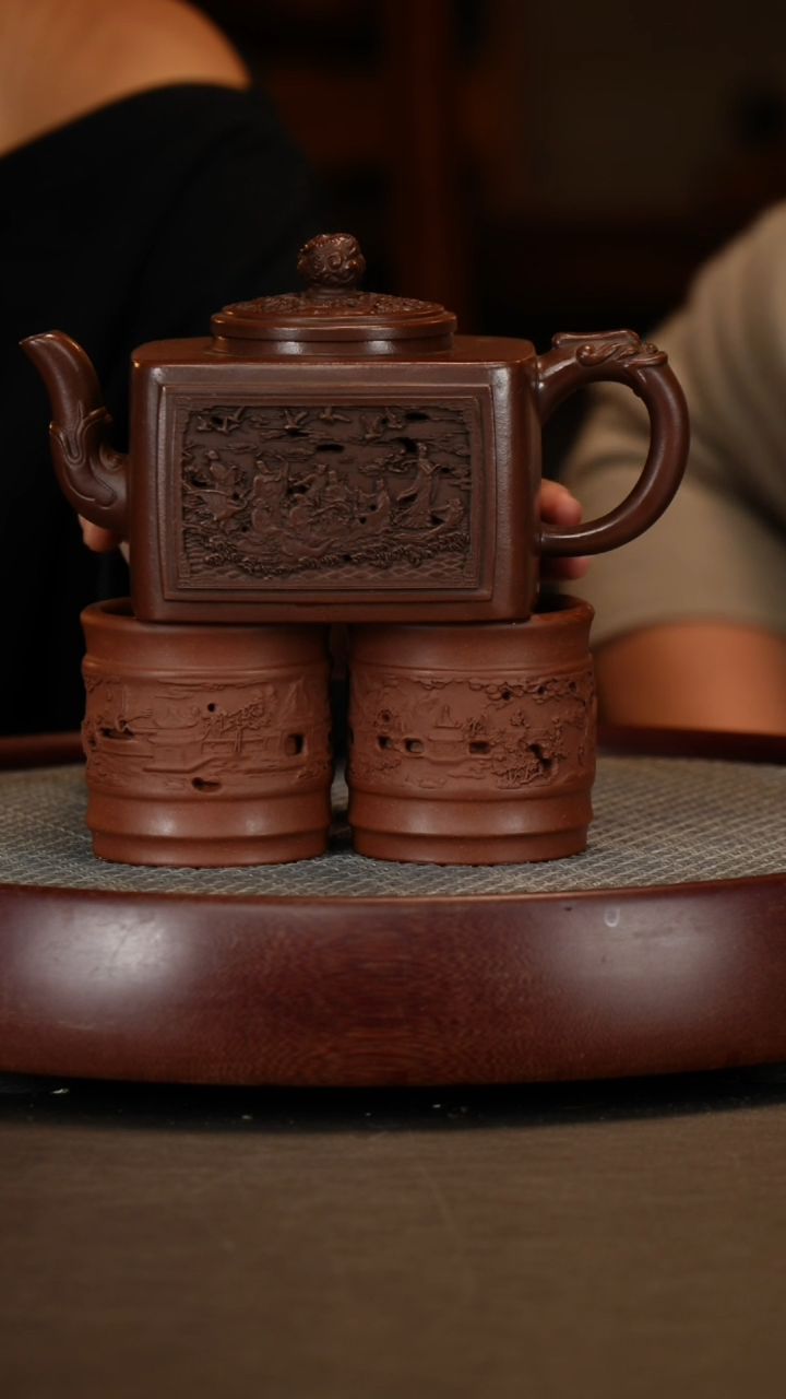 【闪购商品】紫砂茶壶镂空龙吟套组+山水画一号+盖杯+大寿桃