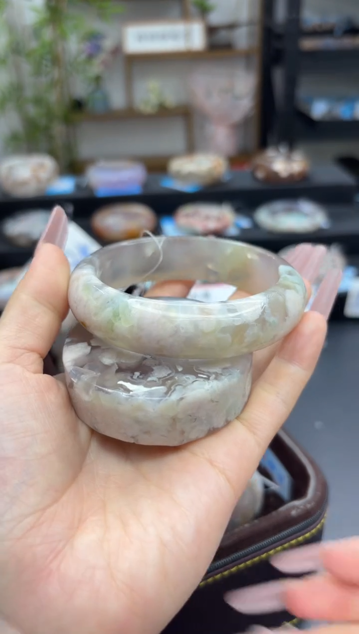 【闪购商品】石英质玉手镯未镶嵌C29(61圈赠送镯心)