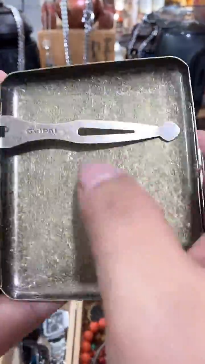 瓷片闪购商品  如图所示