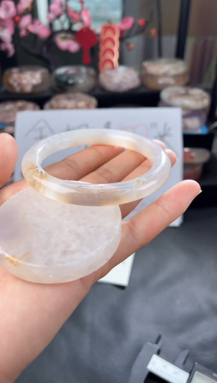 【闪购商品】玛瑙/玉髓手镯未镶嵌60(镯心赠品 不保证天然完美）