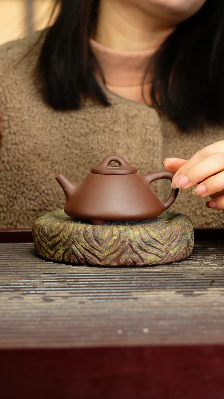 宜兴原矿紫砂壶茶壶宜兴原矿紫砂壶茶壶140C