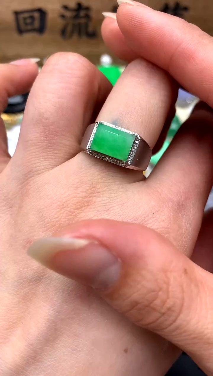 【闪购商品】翡翠戒指18K金镶嵌381-中国好珍宝