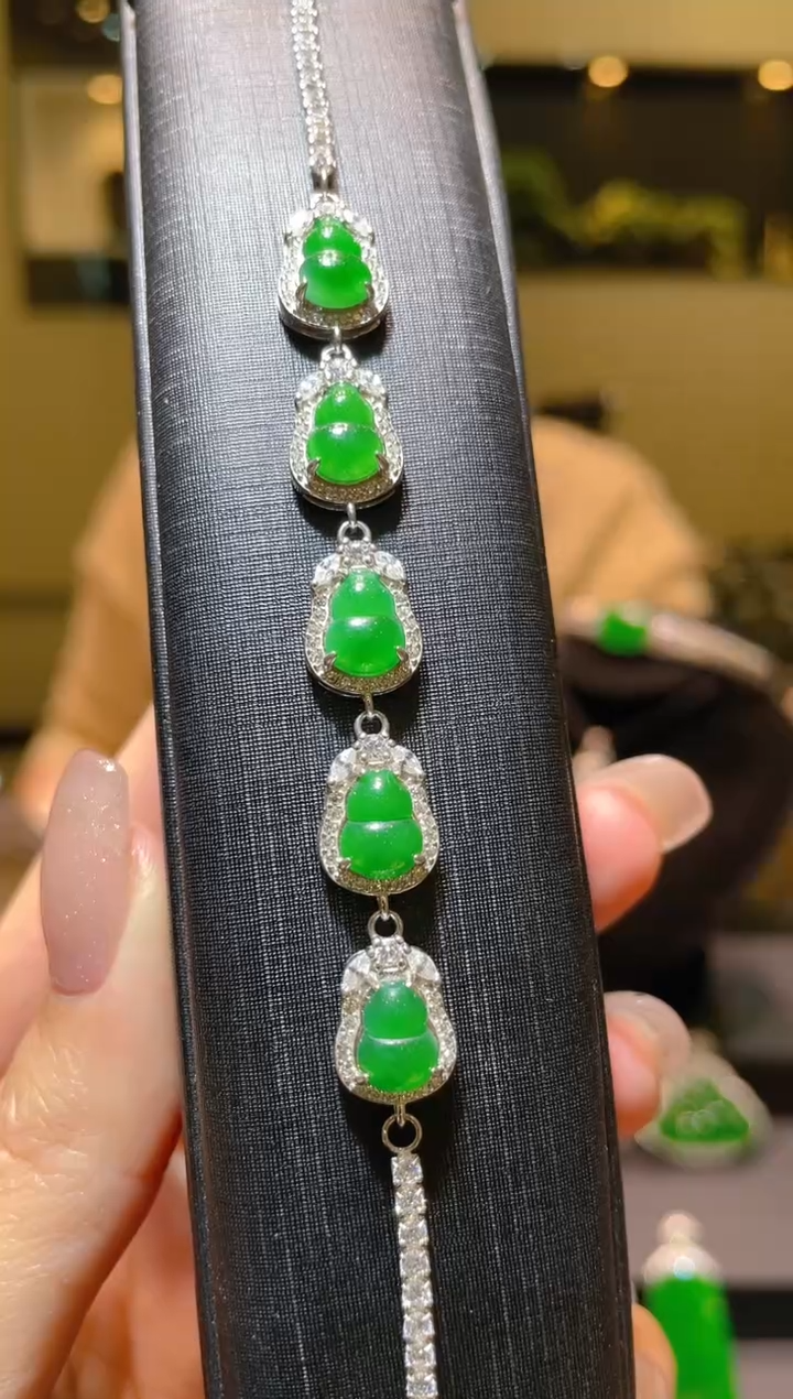 【闪购商品】翡翠吊坠(不含链)银S925镶嵌A4