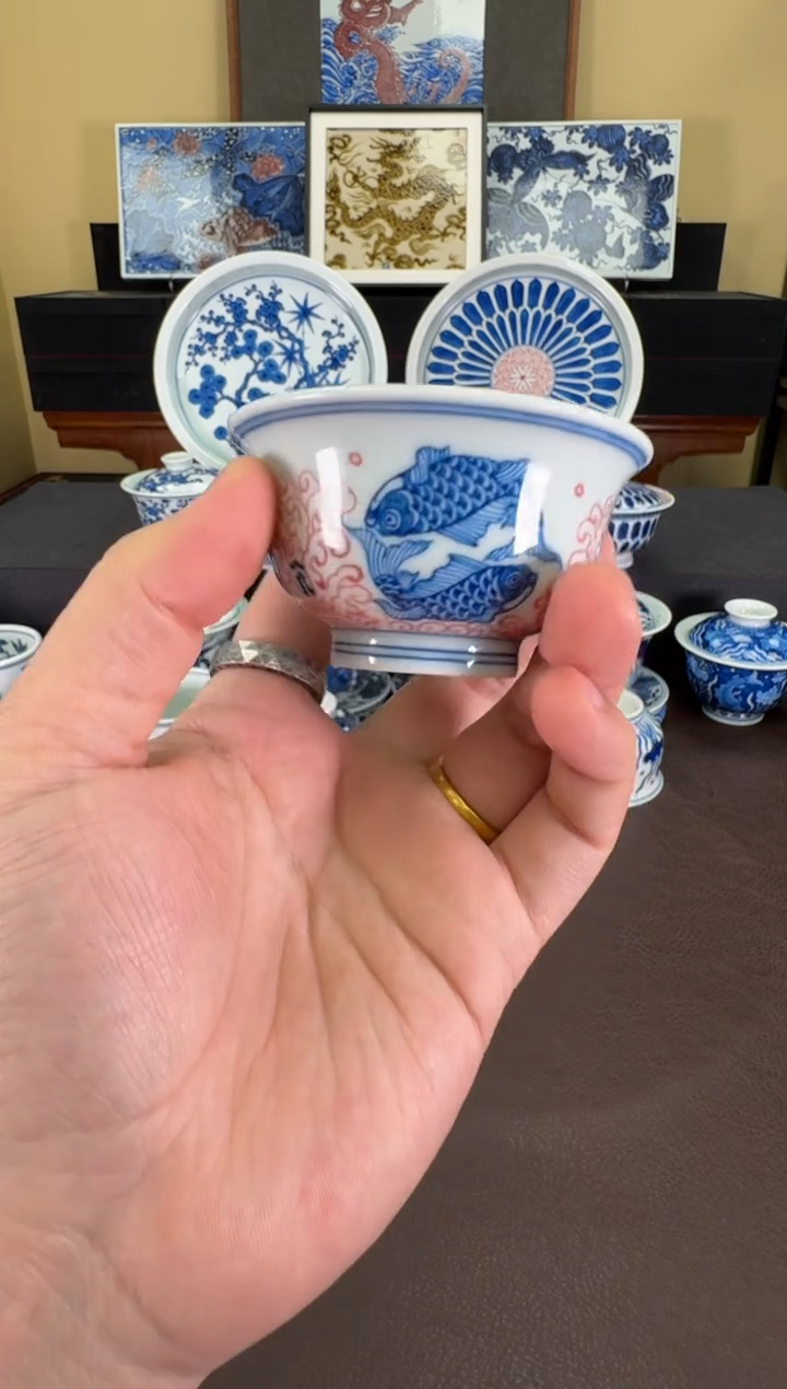 【闪购商品】瓷片羿器窑青红团鱼小压手杯