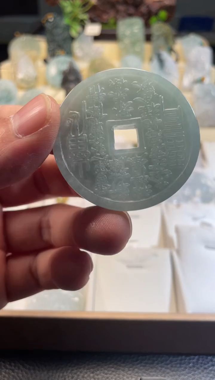 颈饰未镶嵌翡翠12/08/117