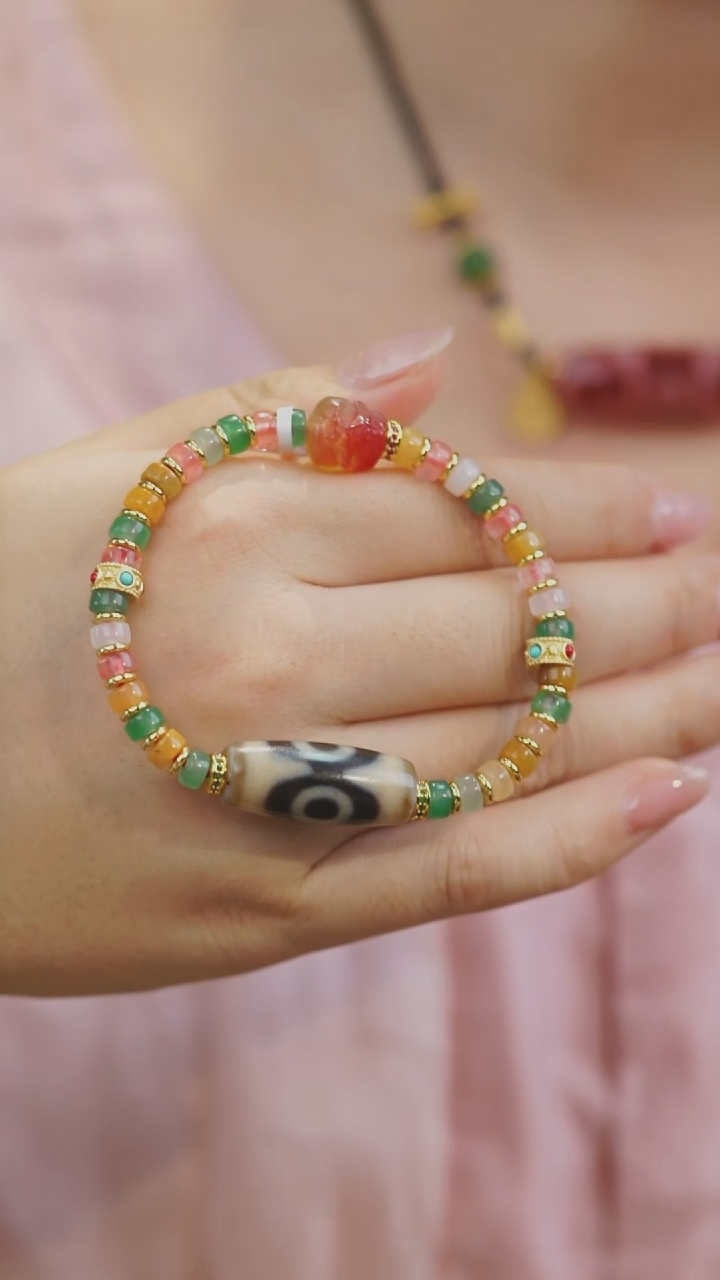 【闪购商品】玛瑙/玉髓手串未镶嵌多样性发其一（熊猫三）