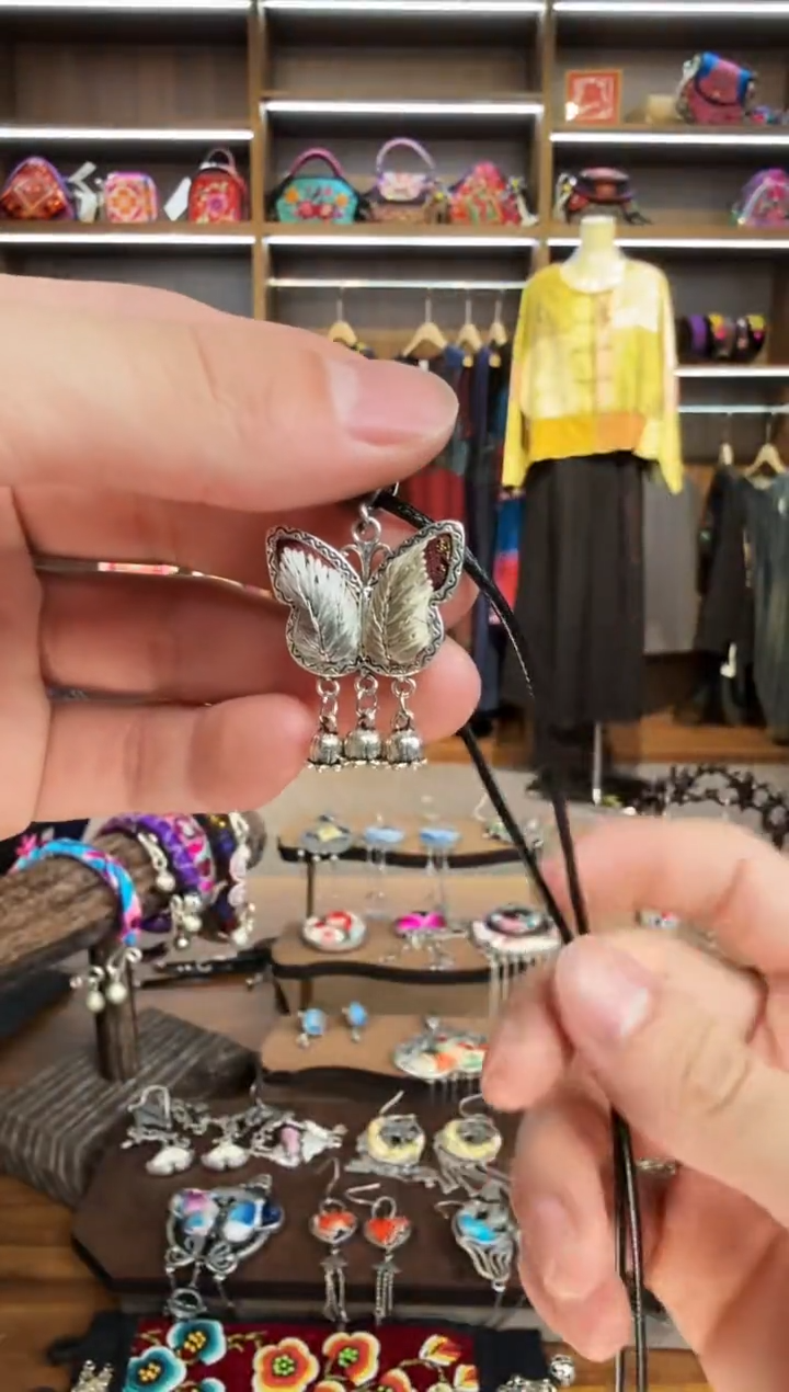 【闪购商品】织绣120蒙阿苏苗绣传承