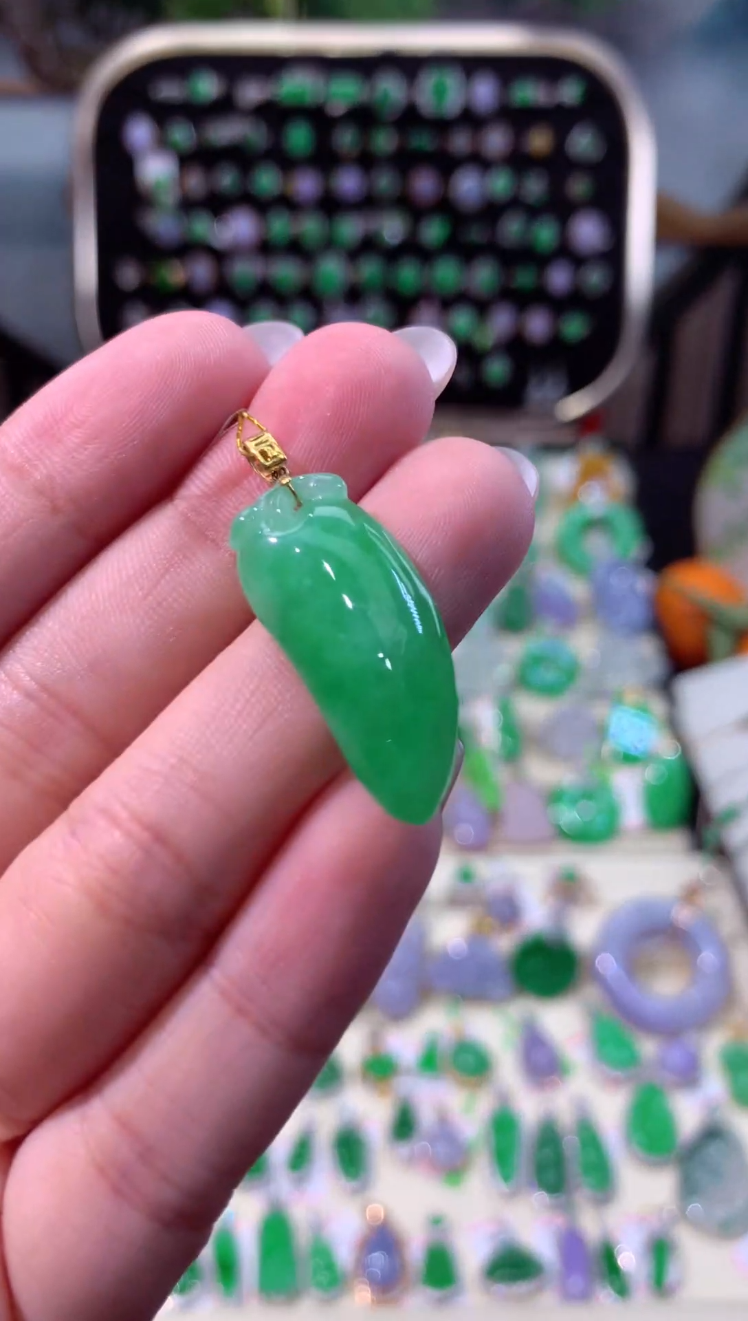 【闪购商品】翡翠颈饰18K金镶嵌缅甸天然A货翡翠