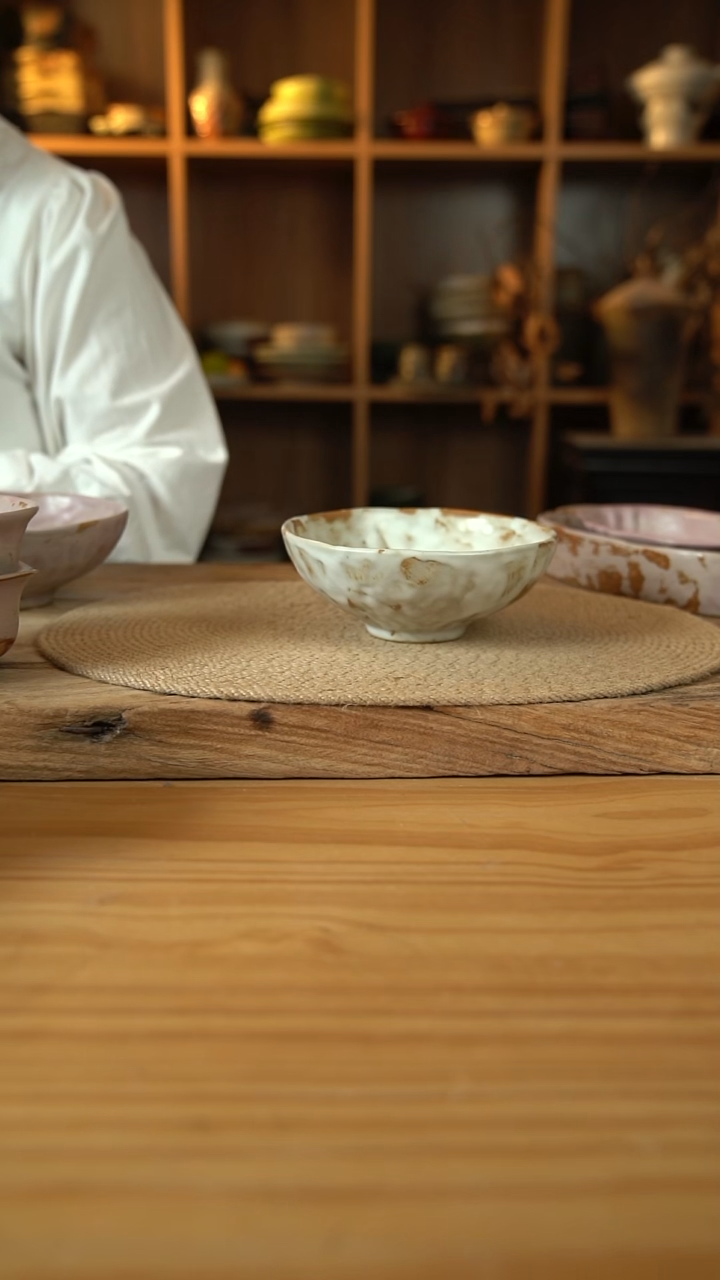 粉影系列的6英寸手捏碗1个