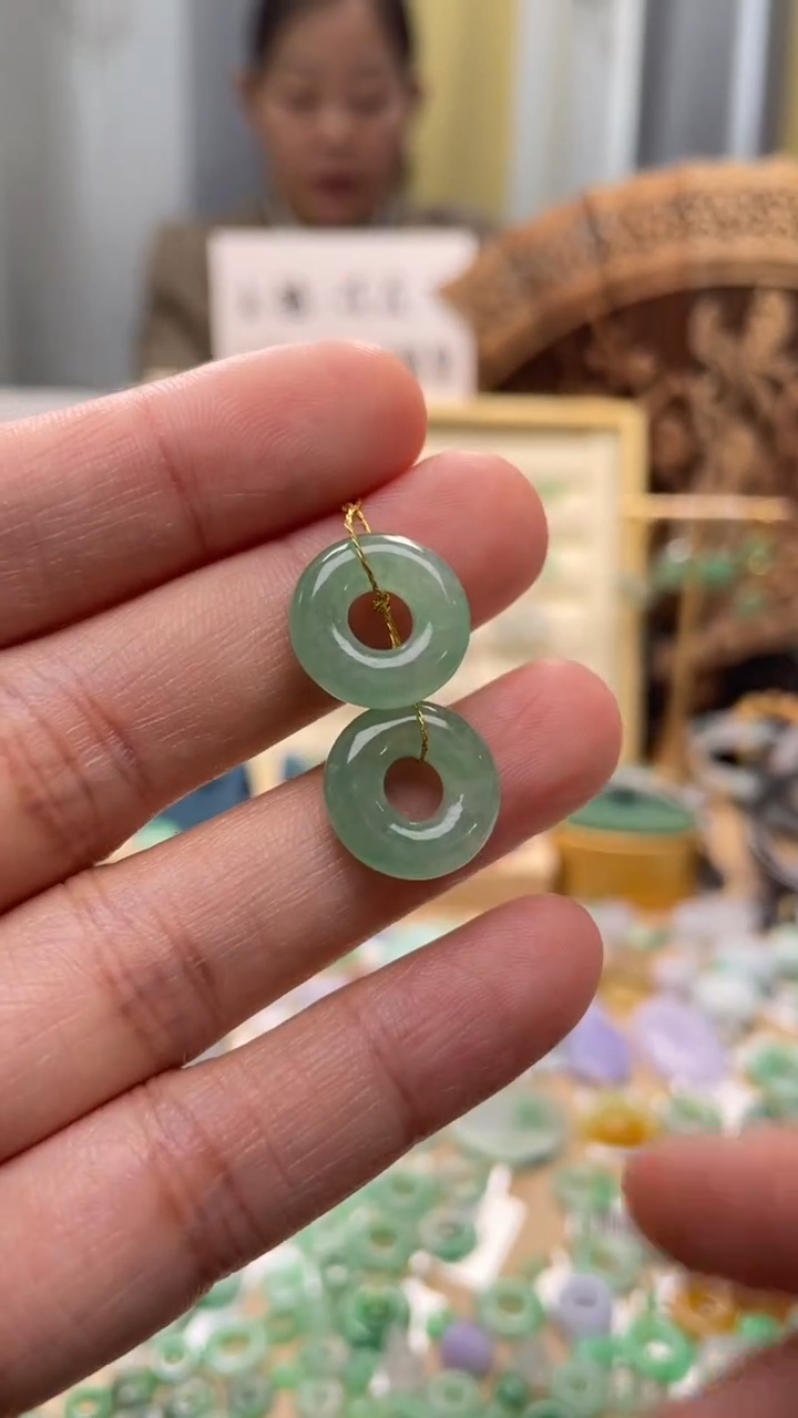 颈饰未镶嵌翡翠甜甜圈一对