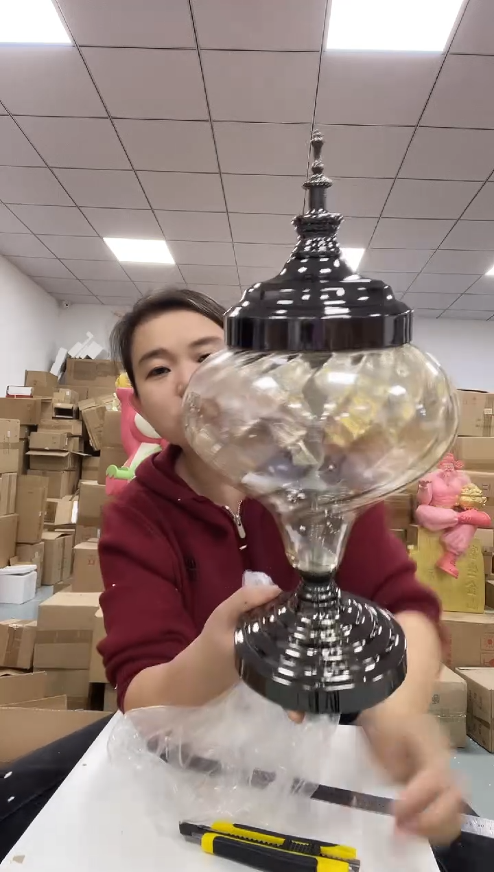 树脂黑珍珠扭纹摆件
