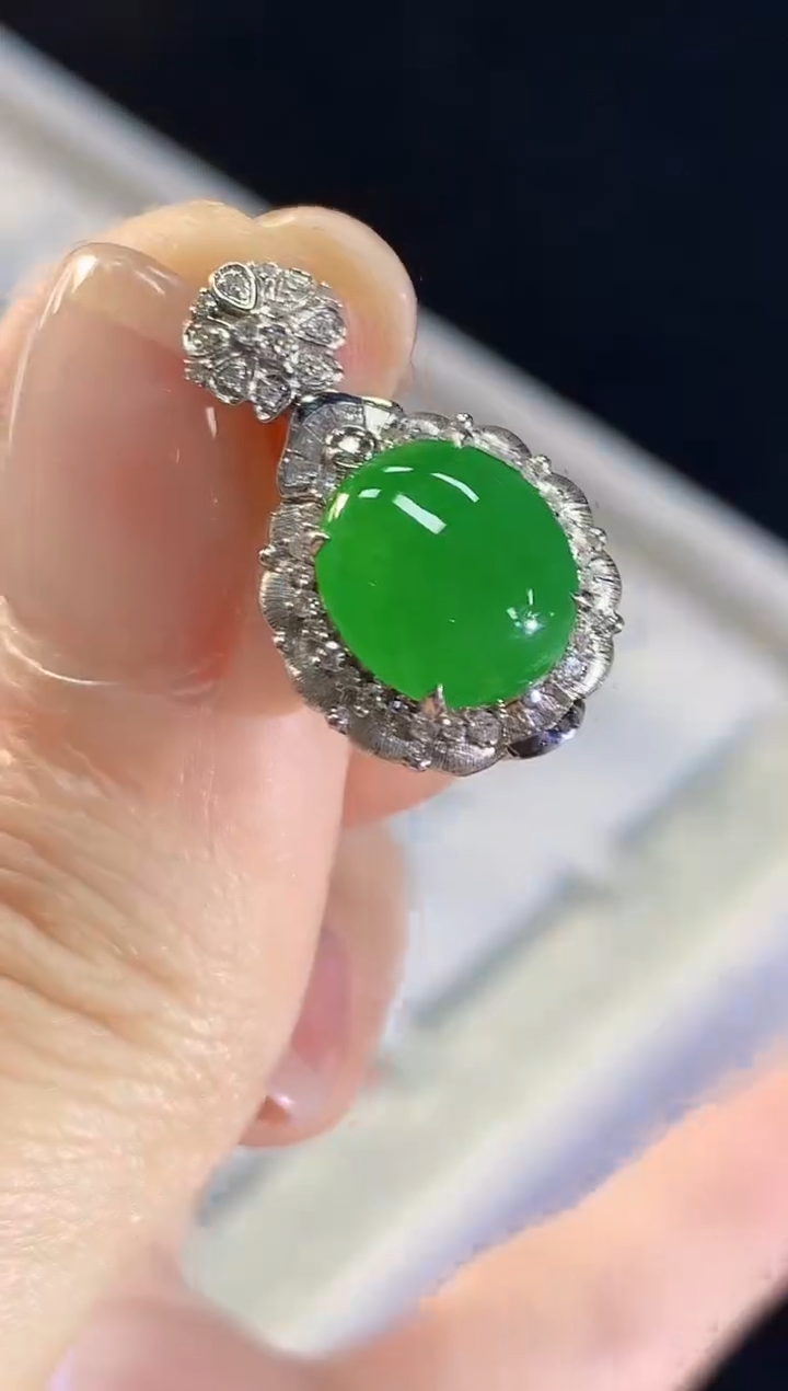 吊坠(不含链)18K金镶嵌翡翠SY多样性发其一