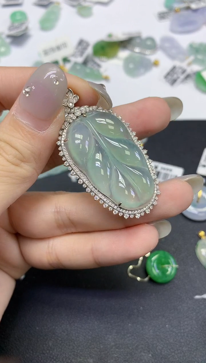 颈饰18K金镶嵌翡翠天然缅甸翡翠A货百元以上9元证书费自理